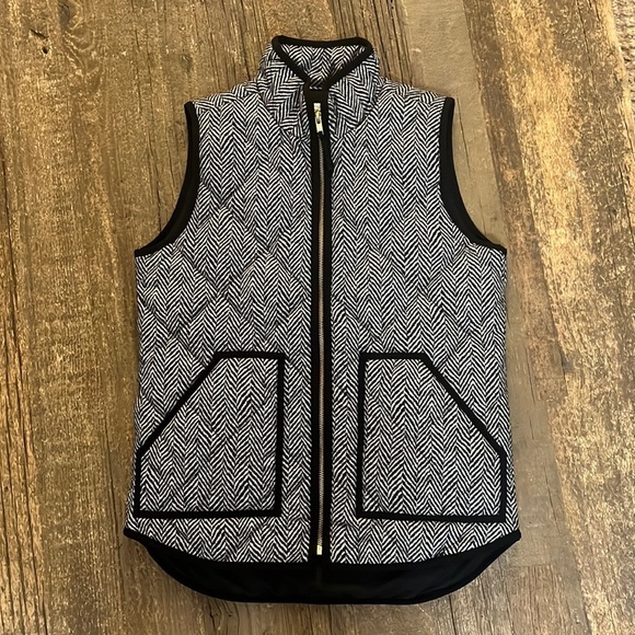 J.Crew Excursion Puffer Vest - Picture 1 of 7